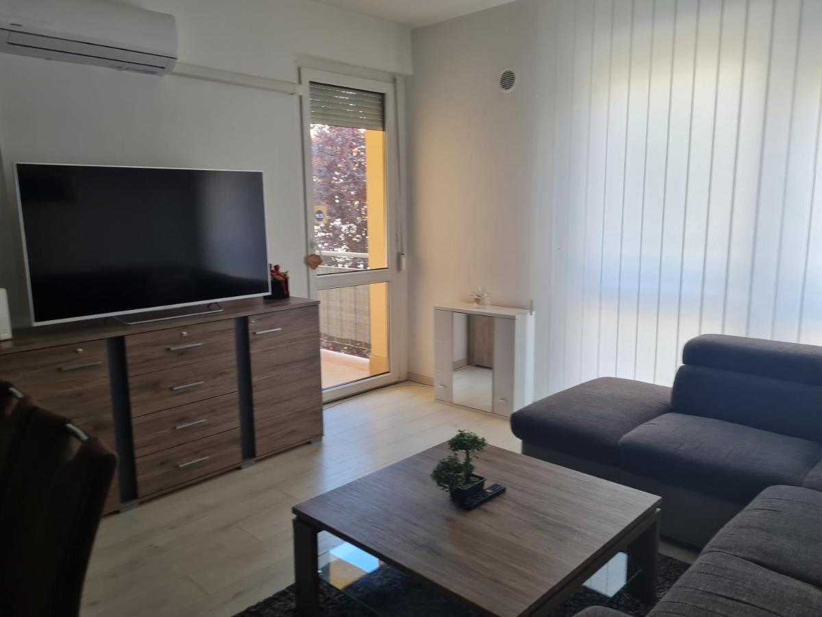 Urban Apartman Lejlighed Miskolc Eksteriør billede