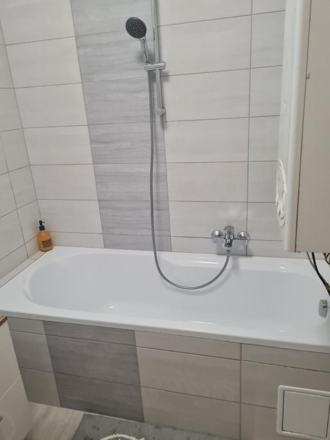 Urban Apartman Lejlighed Miskolc Eksteriør billede